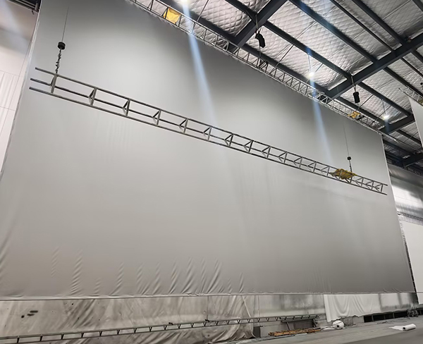 电影院金属银幕